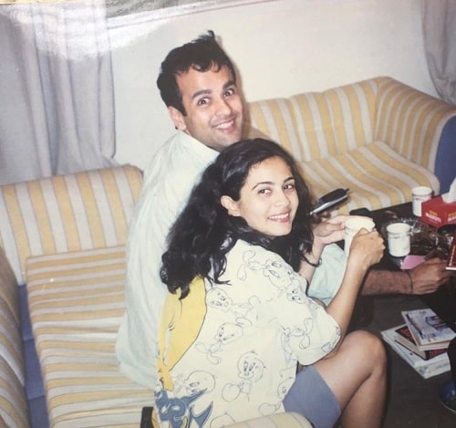 Rohit Roy's old picture with his wife