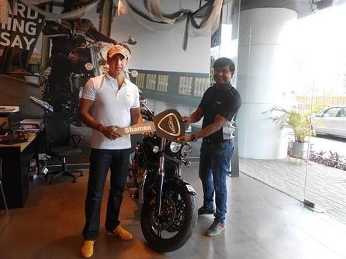 Ronit Roy with his motorcycle