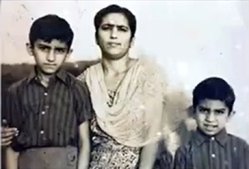 Sanjiv Kakar with his mother and brother