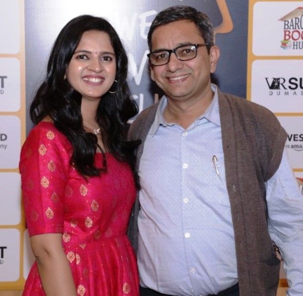 Savi Sharma with her father