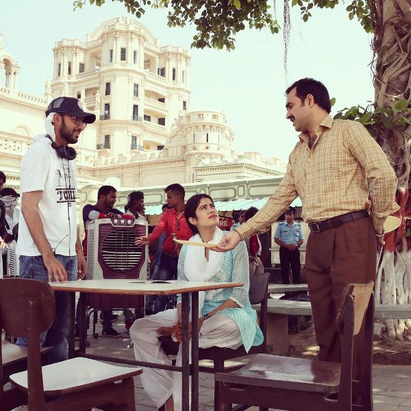 Sharan Sharma (left) with Jhanvi Kapoor and Pankaj Tripathi on the set of the film 'Gunjan Saxena The Kargil Girl'