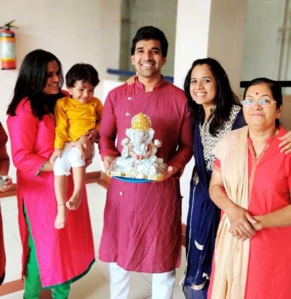 Siddharth Khirid with his family during Ganesh Chaturthi 