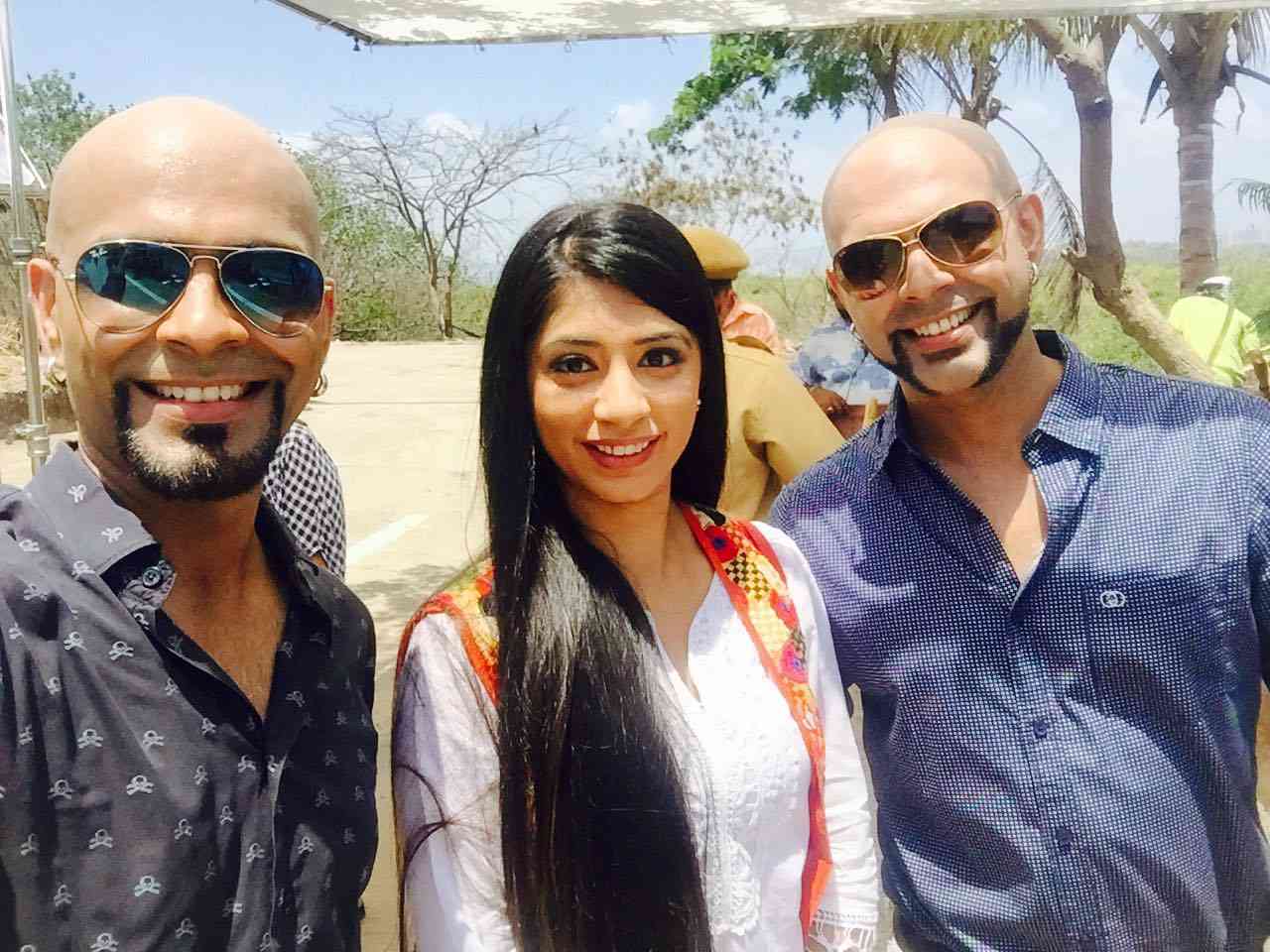 Snehal Rai (center) with Raghu and Rajeev during the shoot of MTV Roadies