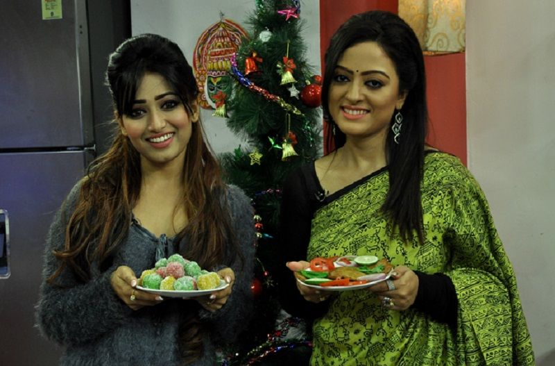 Sudipta Banerjee (left) on the show Rannaghor