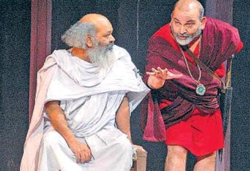 Surya Mohan Kulshreshtha in the theatre play 'Barefoot in Athens'