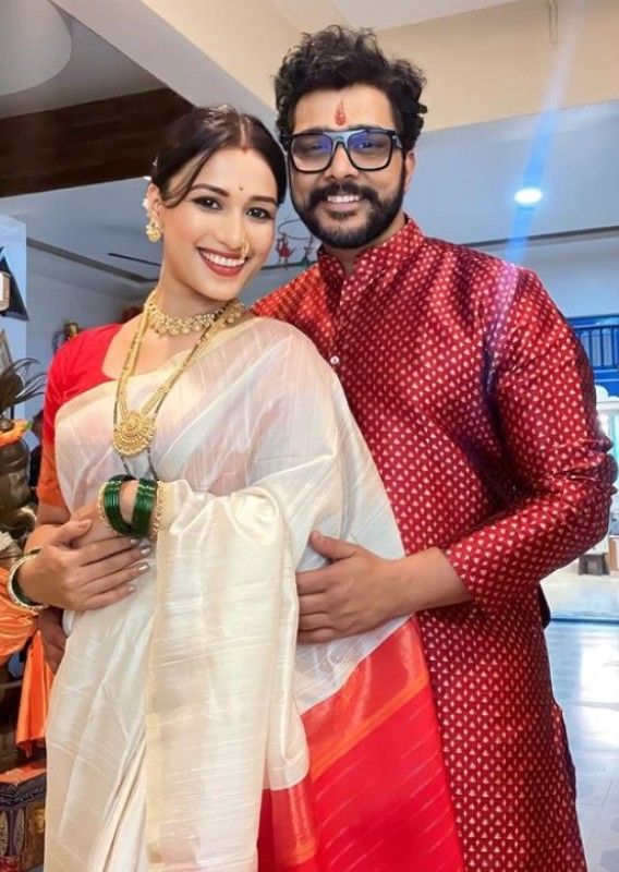 Suyash Tilak with his wife, Aayushi Bhave