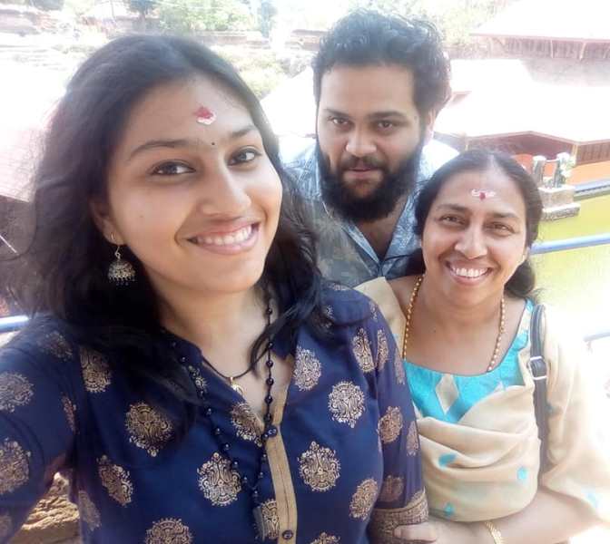 Swathi Das Prabhu with his mother and sister