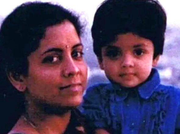 A childhood photo of Vangmayi Parakala with Nirmala Sitharaman