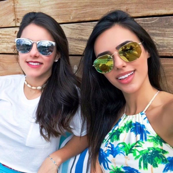 A photo of Bruna with her younger sister Bianca