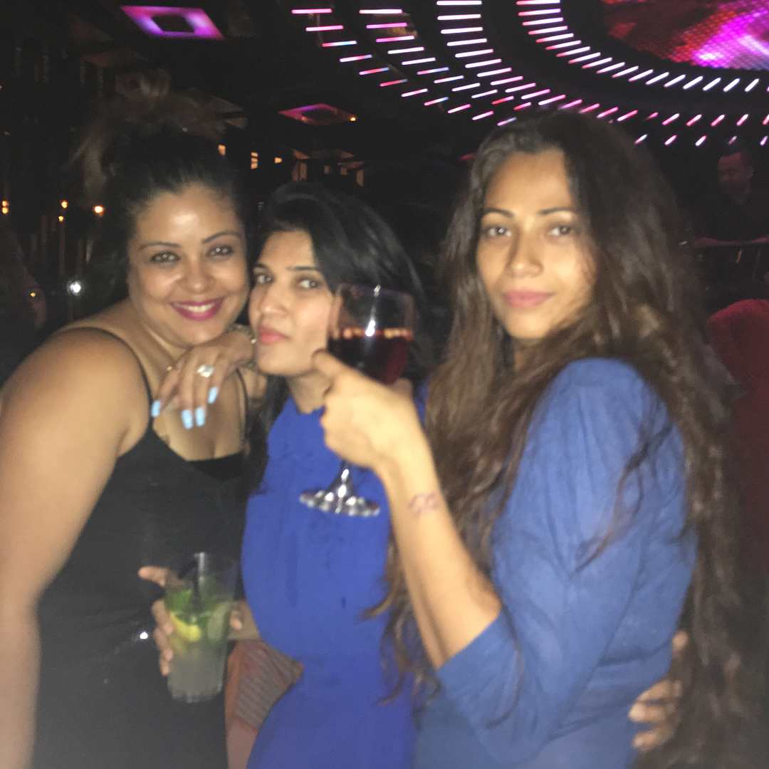 Aaliya Siddiqui consuming alcohol
