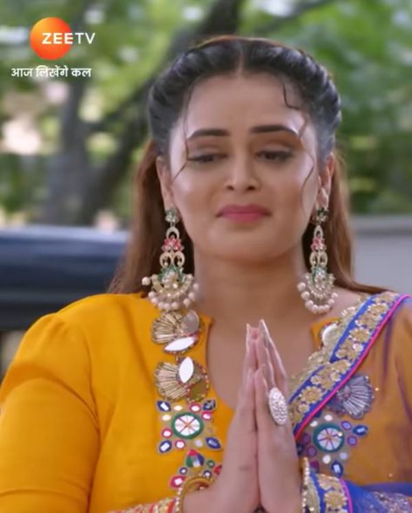 Bebika Dhurve as 'Devika Oberoi' in a still from the daily soap opera 'Bhagya Lakshmi' (2021)