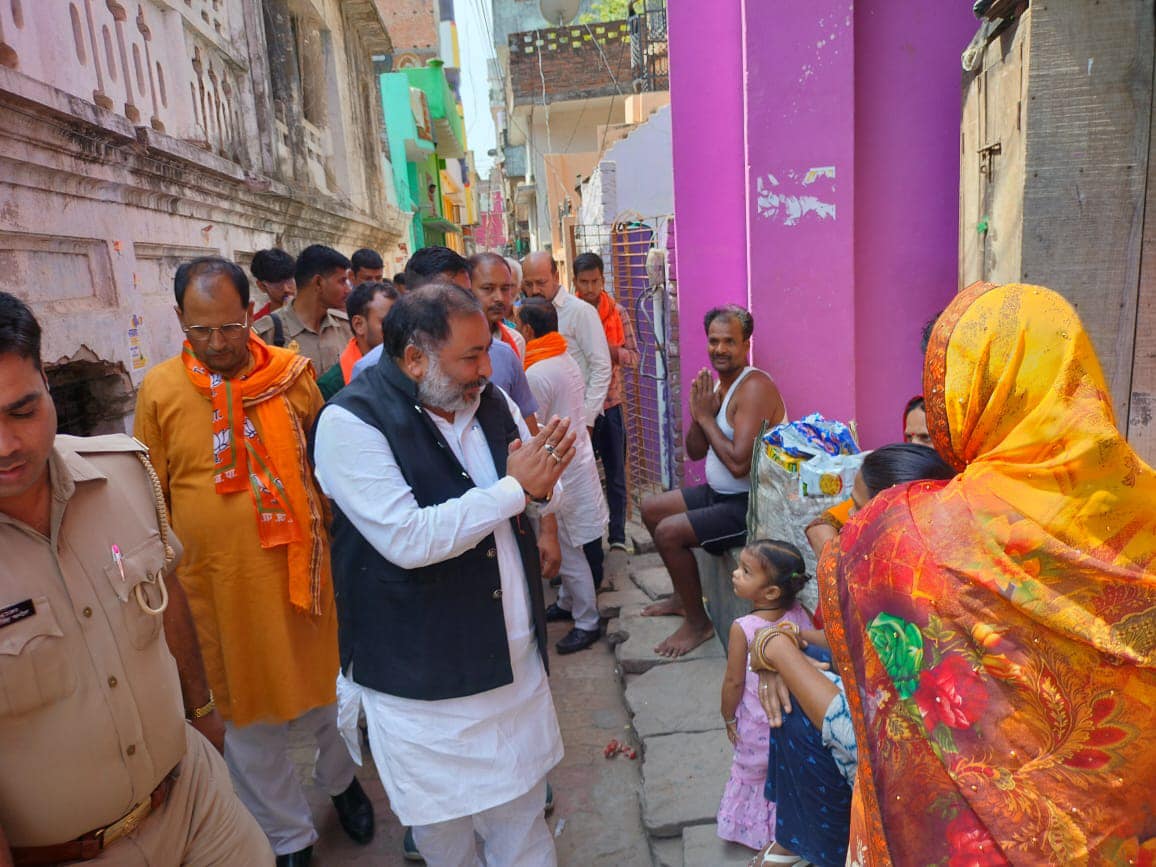 Daya Shankar Singh during his door-to-door campaigning in Ballia Nagar for the Uttar Pradesh Legislative Assembly election 2022
