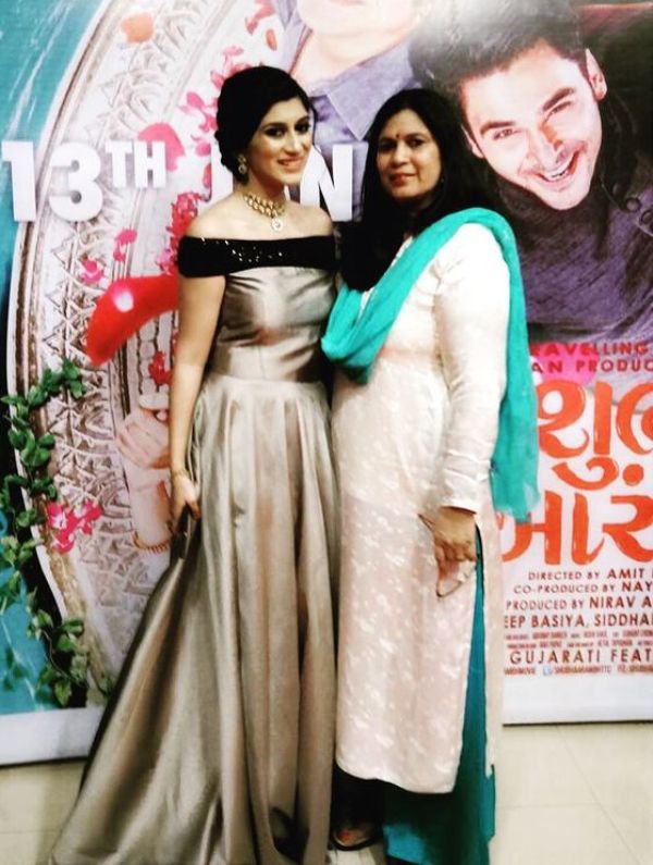 Deeksha Joshi with her mother, Rashmi Joshi