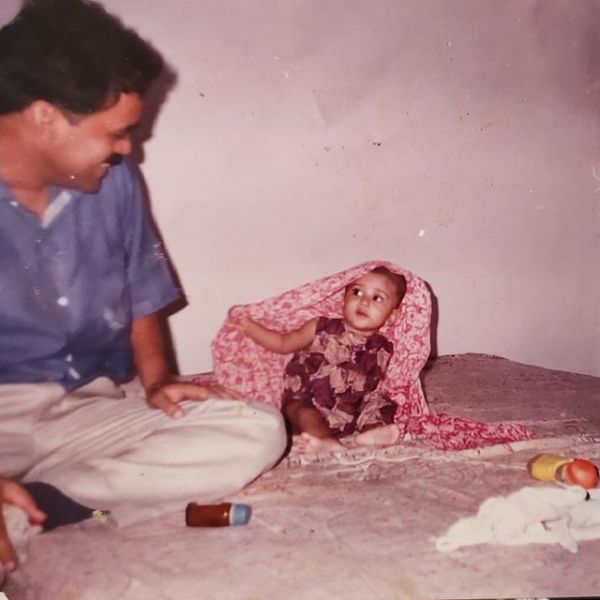Deeksha Joshi's childhood picture with her father