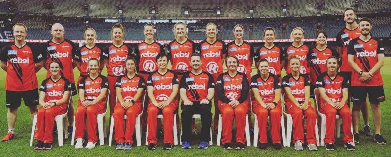 Georgia Wareham (front-row, extreme right) with the Melbourne Renegades Women's team
