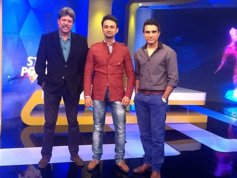 RJ Anmol with Kapil Dev (left) and Sanjay Manjrekar (right) during the cricket talk show