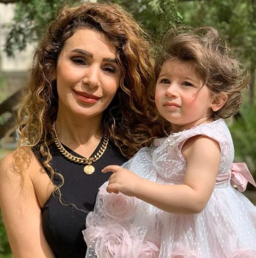 Ramona Khalil with daughter