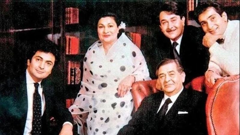 Randhir Kapoor with family