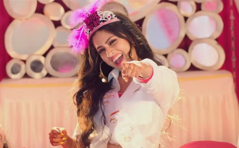 Sanya Thakur in a still from the music video 'My Channa Ve' (2020)
