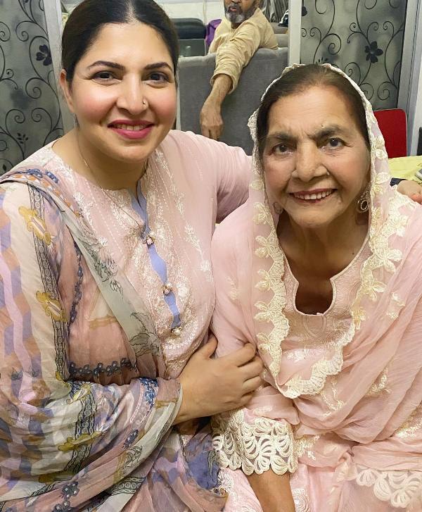 Shagufta Ejaz with her mother
