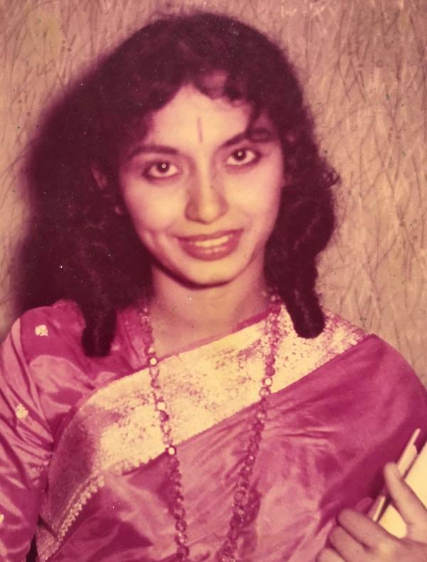 Sharda Rajan Iyengar before her voice test in R. K. Studios