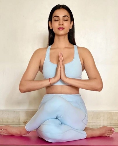 Sonal Chauhan doing Yoga