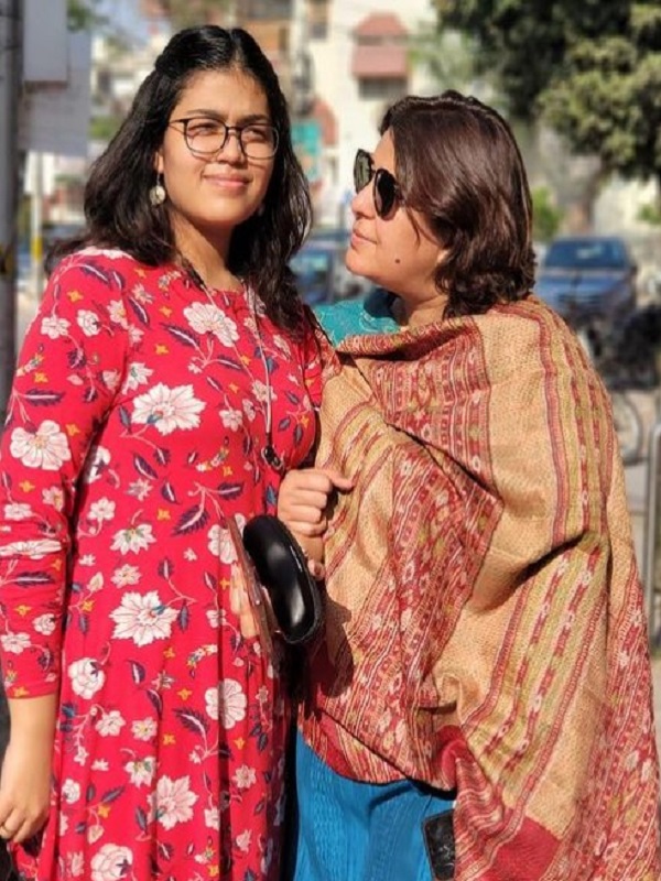 Supriya Shrinate with her daughter