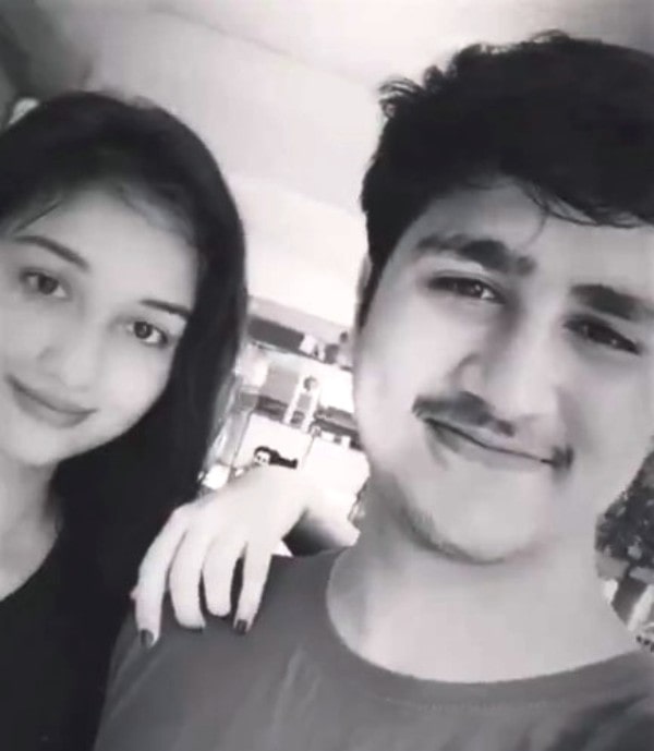 A photo of Akanksha Sharma with her younger brother Dhruv Sharma