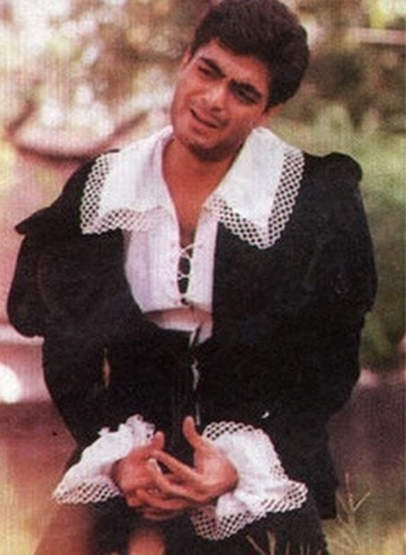 Alyy Khan wearing a costume designed by Bhanu Athaiya for the play 'Hamlet'