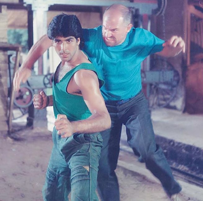 Bob Christo and Akshay Kumar in the film Saugandh (1991)