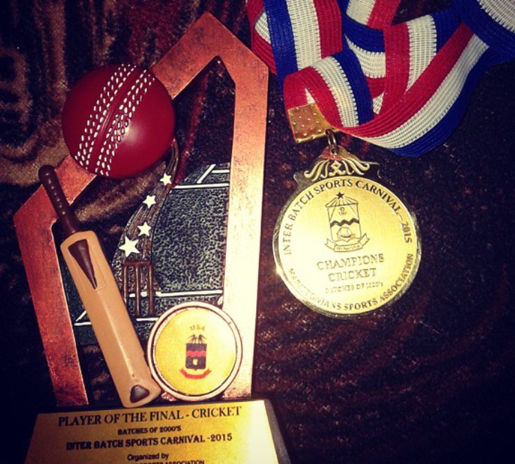 Dasun Shanaka's Player of the Final Cricket medal and trophy in 2015