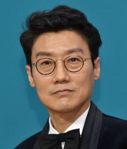 Hwang Dong-hyuk Wiki, Age, Wife, Family, Biography & More - WikiBio