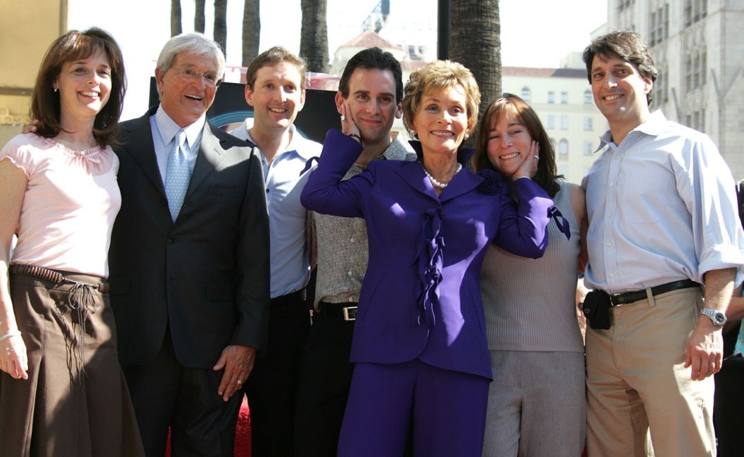 Jamie Hartwright with her mother Judge Judy Sheindlin, stepfather Jerry Sheindlin and four siblings