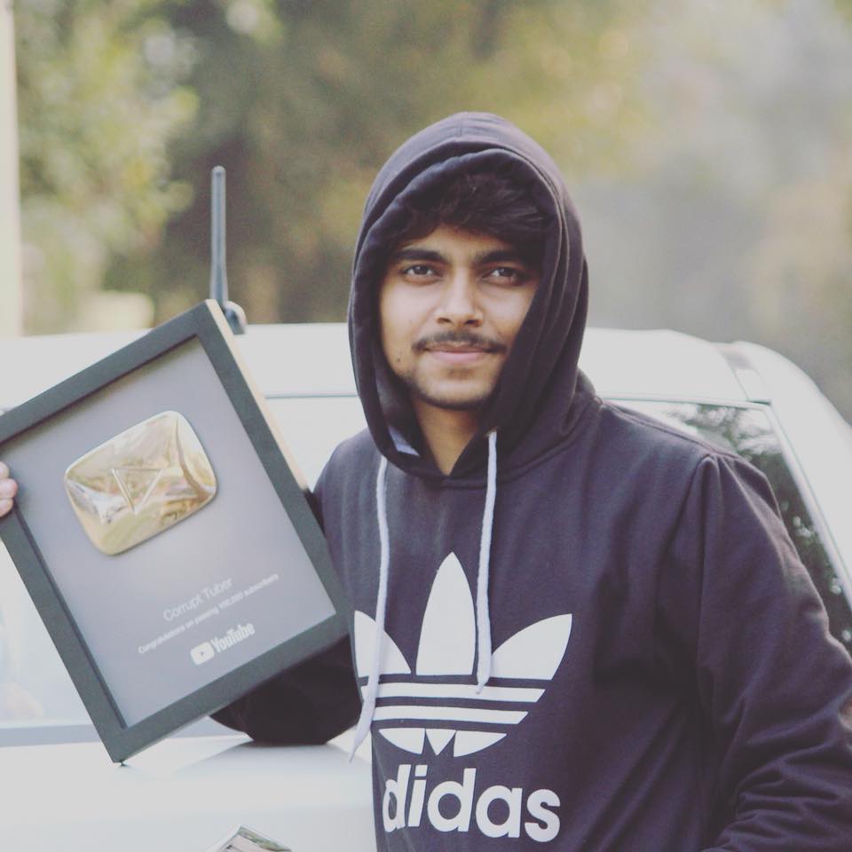 Love Kataria with YouTube play button after 100,000 subscribers
