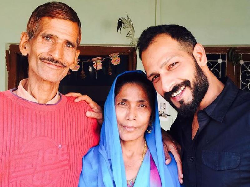 Mahesh Balraj with his parents