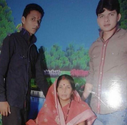 Mahesh Pandey with his mother and younger brother