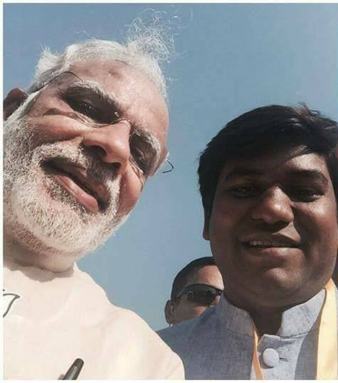 Mukesh Sahani with Narendra Modi during the 2014 election campaigns