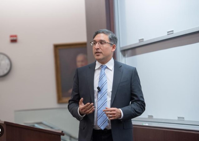 Neal Katyal while delivering a lecture at Georgetown University to the law students