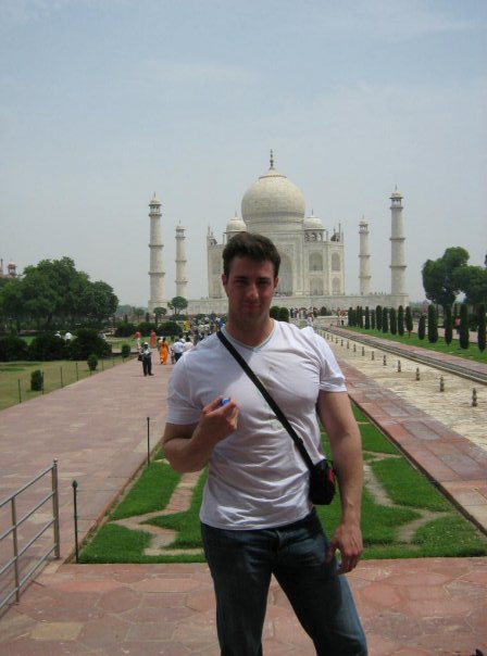 Noel Deyzel visited Taj Mahal during his trip to India