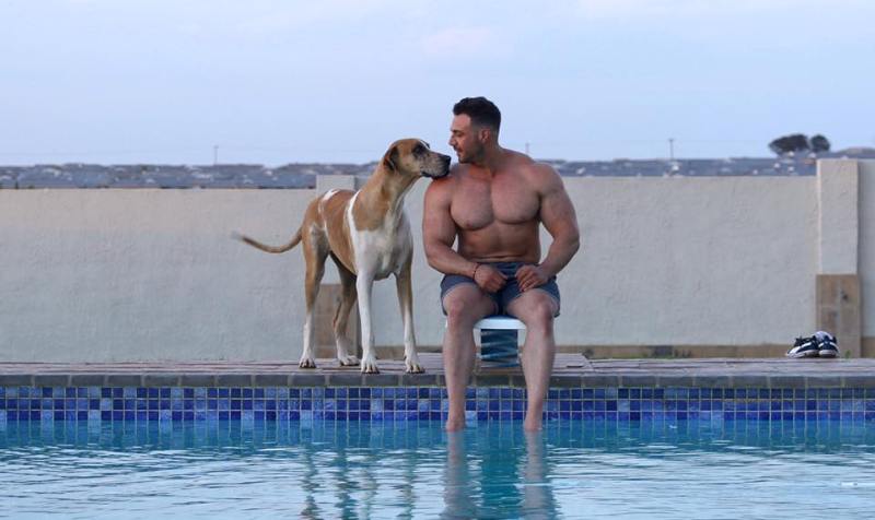 Noel Deyzel with his pet dog