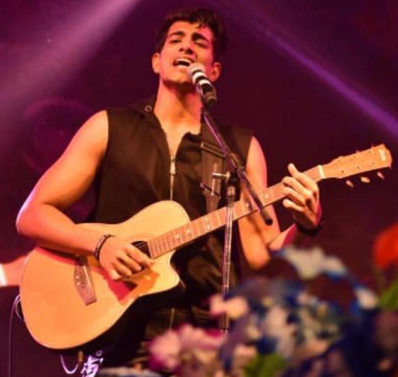 Palash Muchhal during a performance