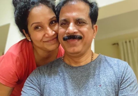 Porinju Veliyath posing with his wife Litty Porinju Veliyath
