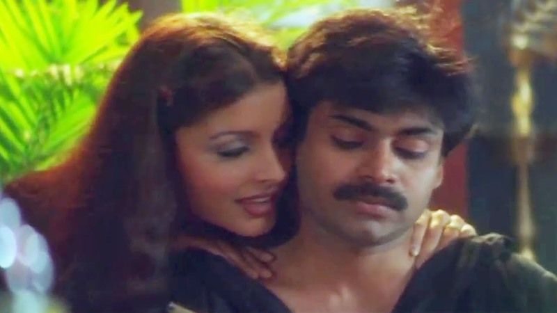 Renu Desai with Pawan Kalyan in a still from the 2000 Telugu film 'Badri'