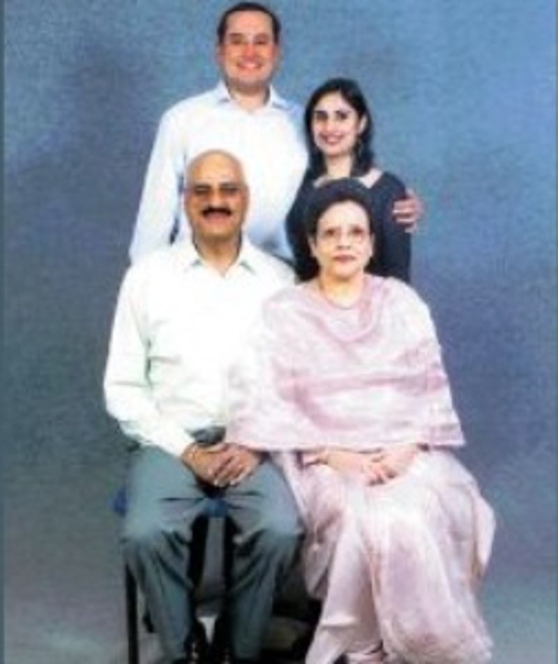 Sabeer Bhatia with his parents and sister