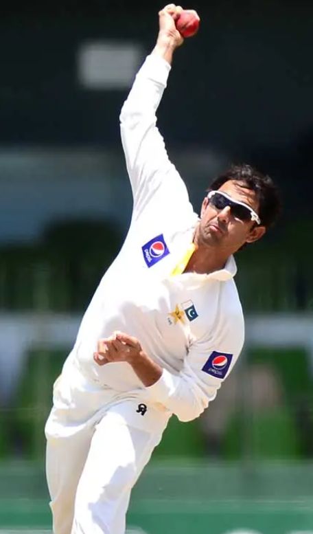 Saeed Ajmal's bowling action