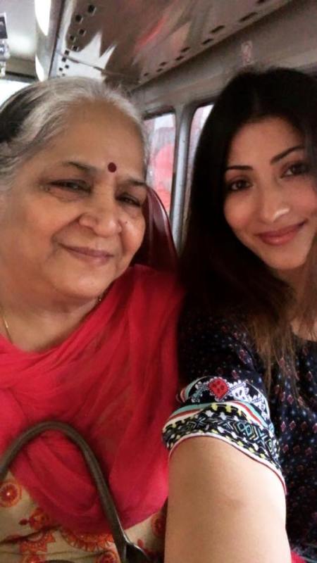 Shivani Sen with her mother