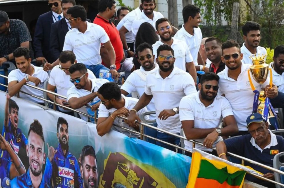 The Sri Lankan Cricket Team with the Asia Cup in 2022