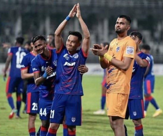 Udanta Singh bidding farewell to the Bengaluru FC fans after the last match of the season