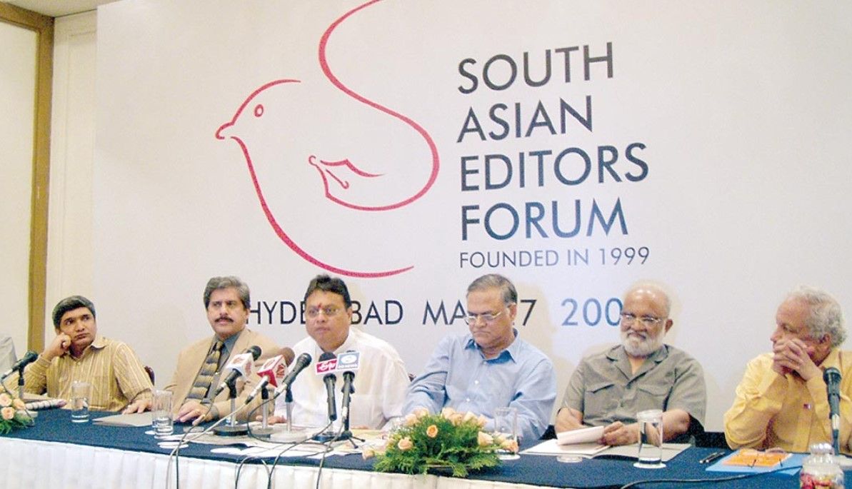 Vijay Darda (third from left) during SAEF conference