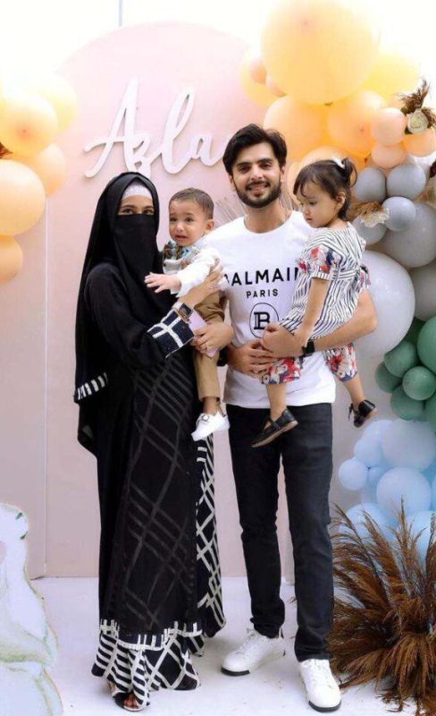 Yasir Shoro with his wife and children